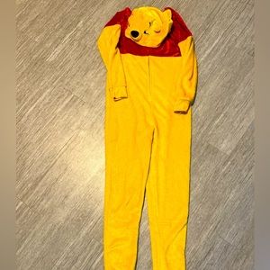 Halloween Costume!!! Super comfy Winnie the Pooh onesie! Size M (8/10)